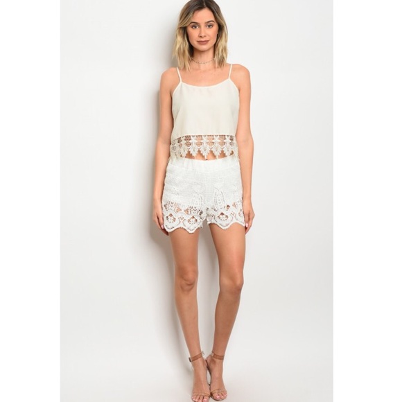 White Crochet Stretch Shorts - Picture 3 of 5